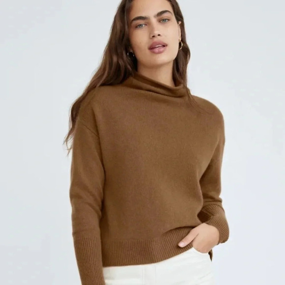 Aritzia Wilfred Luxe Cashmere Cyprie sweater Camel color size XXS - Picture 3 of 15